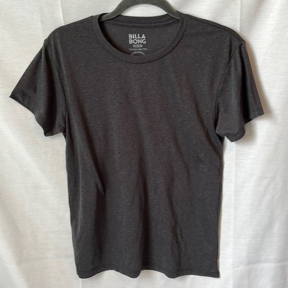 Billabong  Black Tee - Picture 1 of 12